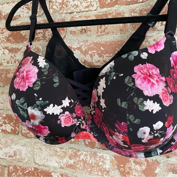 NEW Torrid Push Up Plunge Bra - Picture 2 of 5